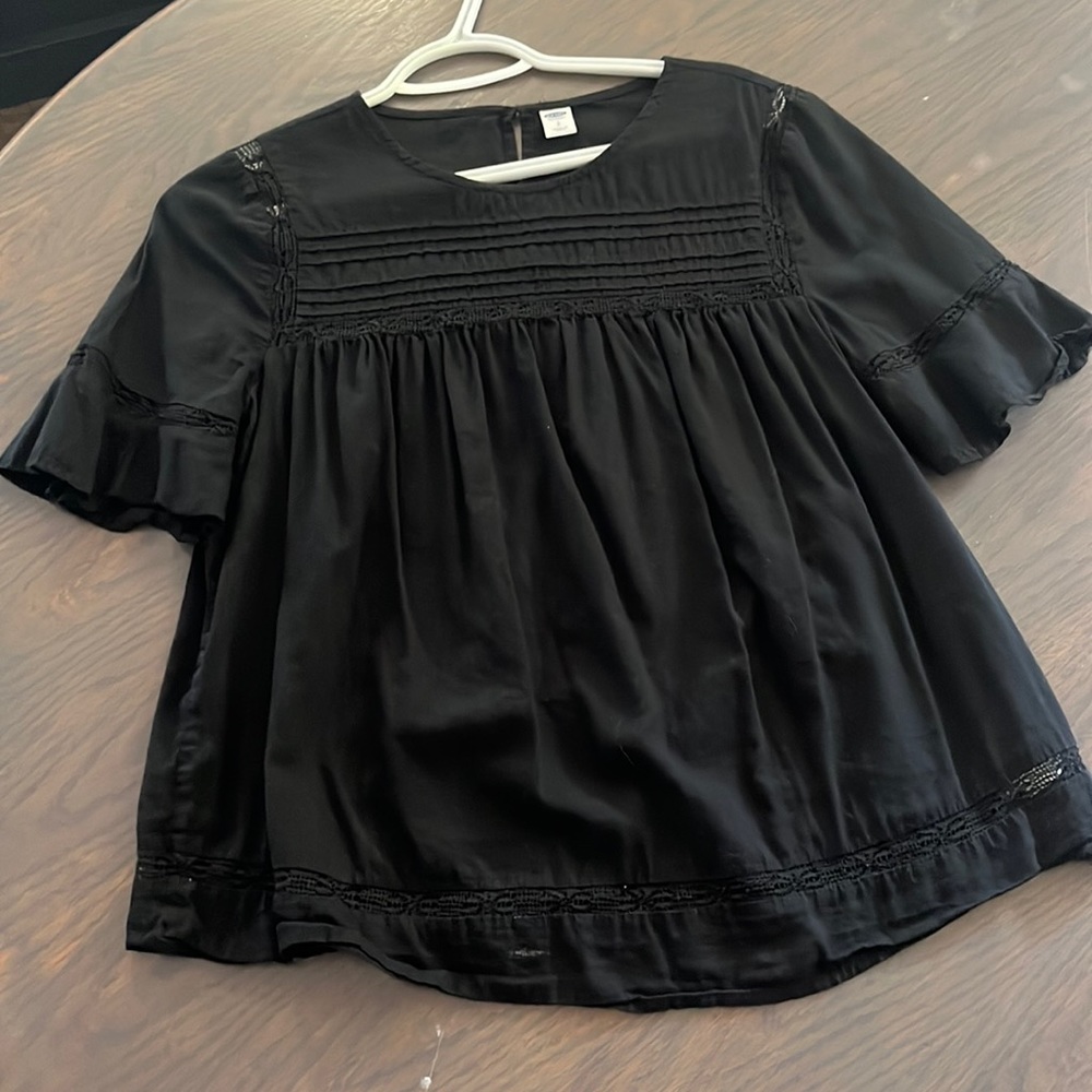 Old navy blouse size small